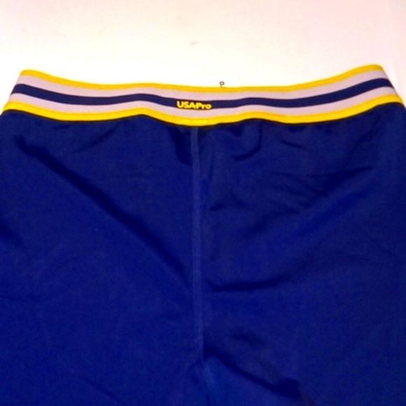 USAPRO NAVY CAPRI LEGGINGS WITH BOTTOM LAZER CUT DESIGN - Picture 5 of 5